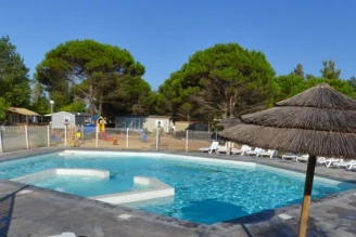 Camping Méditerranée Plage 4*, Camping 4* à Vias (Hérault) - Location Mobil Home pour 4 personnes - Photo N°3