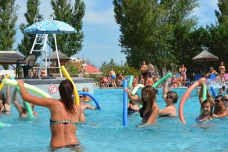 Camping Méditerranée Plage 4*, Camping 4* à Vias (Hérault) - Location Mobil Home pour 4 personnes - Photo N°9