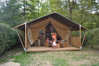 Camping Saint Pierre de Rousieux 4*, Camping 4* à Serviès (Tarn) - Location Tente équipée pour 4 personnes - Photo N°1