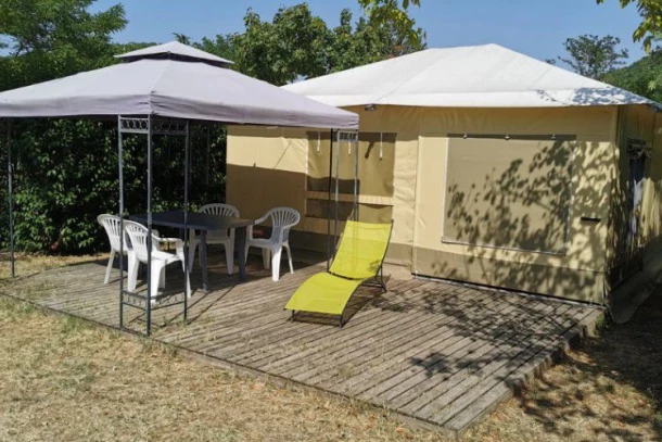Camping Le Riviera 4*, Camping 4* à Sampzon (Ardèche) - Location Tente équipée pour 5 personnes - Photo N°18