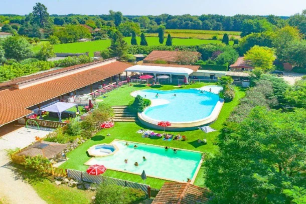 Camping Les Lacs de Courtès 3*, Camping 3* à Estang (Gers) - Location Tente équipée pour 4 personnes - Photo N°2