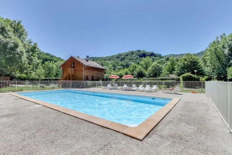 Camping Flower camping L'Arize 4*, Camping 4* à La Bastide de Sérou (Ariège) - Location Mobil Home pour 8 personnes - Photo N°4