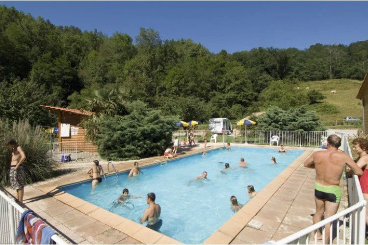 Camping Flower camping L'Arize 4*, Camping 4* à La Bastide de Sérou (Ariège) - Location Mobil Home pour 8 personnes - Photo N°8