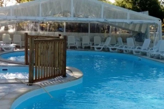 Camping La Cailletière 3*, Camping 3* à Dolus d'Oléron (Charente Maritime) - Location Tente équipée pour 4 personnes - Photo N°4