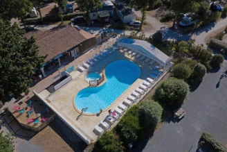 Camping La Cailletière 3*, Camping 3* à Dolus d'Oléron (Charente Maritime) - Location Tente équipée pour 4 personnes - Photo N°6