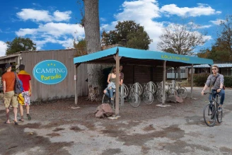 Camping La Cailletière 3*, Camping 3* à Dolus d'Oléron (Charente Maritime) - Location Tente équipée pour 4 personnes - Photo N°12