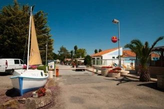 Camping La Guichardiere 3*, Camping 3* à La Plaine sur Mer (Loire Atlantique) - Location Mobil Home pour 3 personnes - Photo N°16