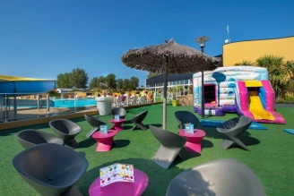 Camping Le Bel Air 5*, Camping 5* à Château d'Olonne (Vendée) - Location Mobil Home pour 5 personnes - Photo N°4