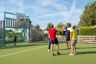 Camping Le Bel Air 5*, Camping 5* à Château d'Olonne (Vendée) - Location Mobil Home pour 5 personnes - Photo N°9