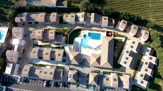 Domaine de Bacchus 3*, Camping 3* à Saint Christol (Vaucluse) - Location Villa pour 2 personnes - Photo N°4