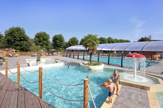 Camping Huttopia Baie du Mont Saint Michel 4*, Camping 4* à Baguer Pican (Ille et Vilaine) - Location Mobil Home pour 5 personnes - Photo N°2