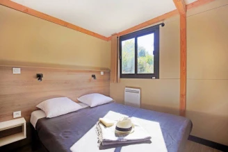 Camping Huttopia Baie du Mont Saint Michel 4*, Camping 4* à Baguer Pican (Ille et Vilaine) - Location Mobil Home pour 5 personnes - Photo N°15