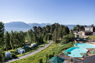 Camping Huttopia Font-Romeu 3*, Camping 3* à Font Romeu Odeillo Via (Pyrénées Orientales) - Location Tente équipée pour 5 personnes - Photo N°3
