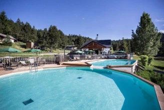 Camping Huttopia Font-Romeu 3*, Camping 3* à Font Romeu Odeillo Via (Pyrénées Orientales) - Location Tente équipée pour 5 personnes - Photo N°11