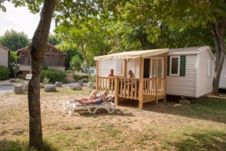 Camping La Bastide en Ardèche 5*, Camping 5* à Sampzon (Ardèche) - Location Mobil Home pour 4 personnes - Photo N°1