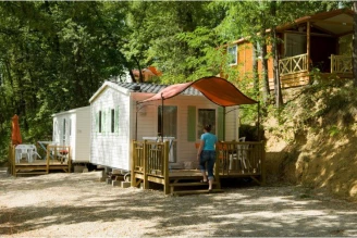 Camping Le Bourdieu 3*, Camping 3* à Durfort (Ariège) - Location Mobil Home pour 2 personnes