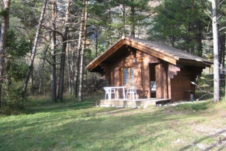 Camping Le Parc des Serigons 3*, Camping 3* à La Roche des Arnauds (Hautes Alpes) - Location Cabane pour 2 personnes - Photo N°1
