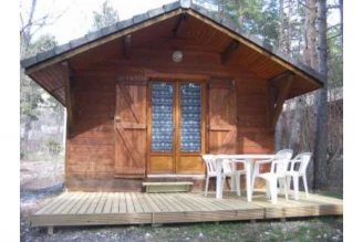Camping Le Parc des Serigons 3*, Camping 3* à La Roche des Arnauds (Hautes Alpes) - Location Cabane pour 4 personnes - Photo N°1