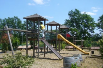 Camping Les Chalets de Dordogne 3*, Camping 3* à Razac d'Eymet (Dordogne) - Location Chalet pour 4 personnes - Photo N°9