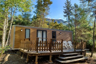 Camping Rioclar 4*, Camping 4* à Méolans Revel (Alpes de Haute Provence) - Location Mobil Home pour 4 personnes - Photo N°1