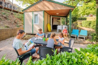 Camping Val de Cantobre 5*, Camping 5* à Nant (Aveyron) - Location Chalet pour 5 personnes - Photo N°1