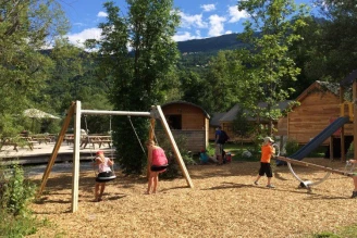 Camping Huttopia Vallouise 3*, Camping 3* à Vallouise (Hautes Alpes) - Location Chalet pour 6 personnes - Photo N°4