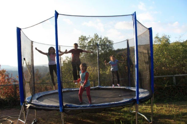 Camping De Mars 4*, Camping 4* à Cordelle (Loire) - Location Tente équipée pour 4 personnes - Photo N°5