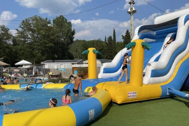 Camping Family des Issoux d'Ardeche 4*, Camping 4* à Lalevade d'Ardèche (Ardèche) - Location Mobil Home pour 4 personnes - Photo N°6