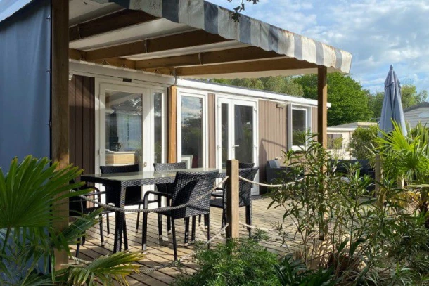 Camping La Cailletière 3*, Camping 3* à Dolus d'Oléron (Charente Maritime) - Location Mobil Home pour 6 personnes - Photo N°1