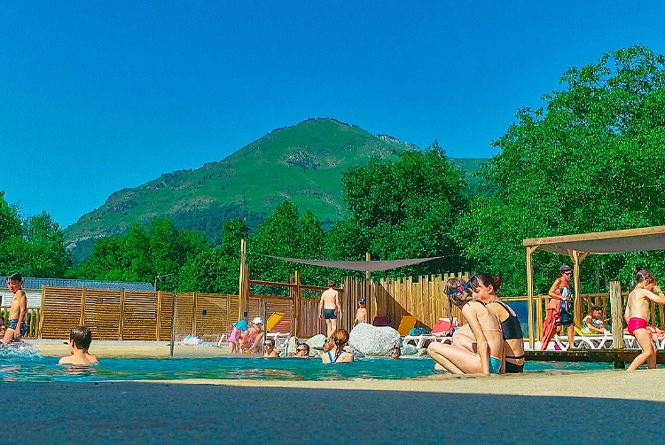 Camping des Gaves 4*, Camping 4* à Laruns (Pyrénées Atlantiques) - Location Tente équipée pour 5 personnes - Photo N°10