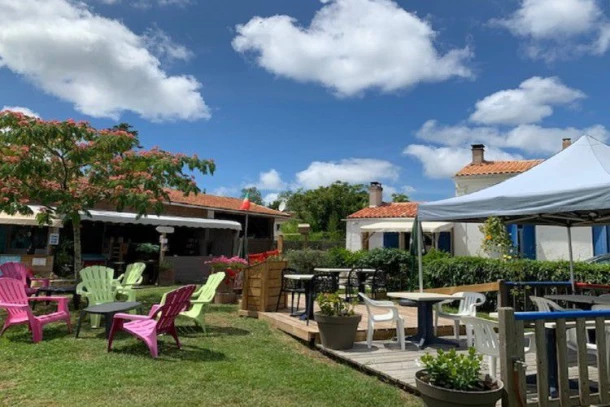Camping La Chesnays 4* , Camping 4* à Vendays Montalivet (Gironde) - Location Chalet pour 6 personnes - Photo N°18