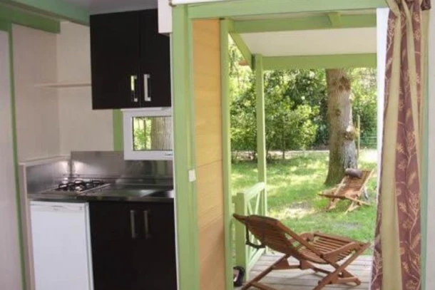 Camping La Chesnays 4* , Camping 4* à Vendays Montalivet (Gironde) - Location Chalet pour 6 personnes - Photo N°22