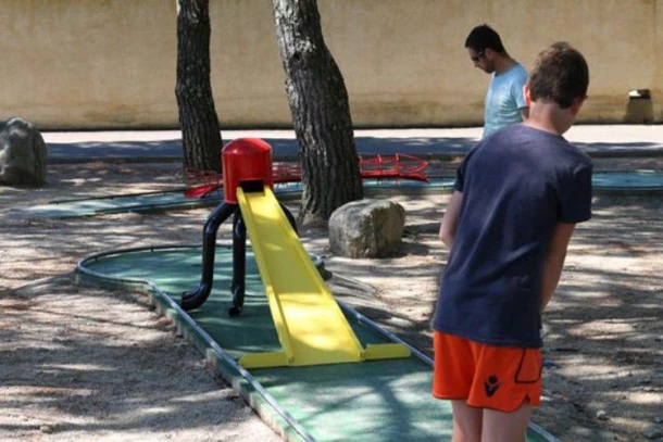 Camping La Plaine 4*, Camping 4* à Rosières (Ardèche) - Location Mobil Home pour 4 personnes - Photo N°6