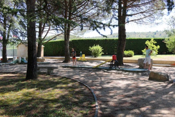 Camping La Plaine 4*, Camping 4* à Rosières (Ardèche) - Location Mobil Home pour 4 personnes - Photo N°11