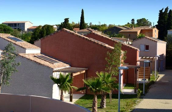 Domaine de Bacchus 3*, Camping 3* à Saint Christol (Hérault) - Location Maison pour 2 personnes - Photo N°11