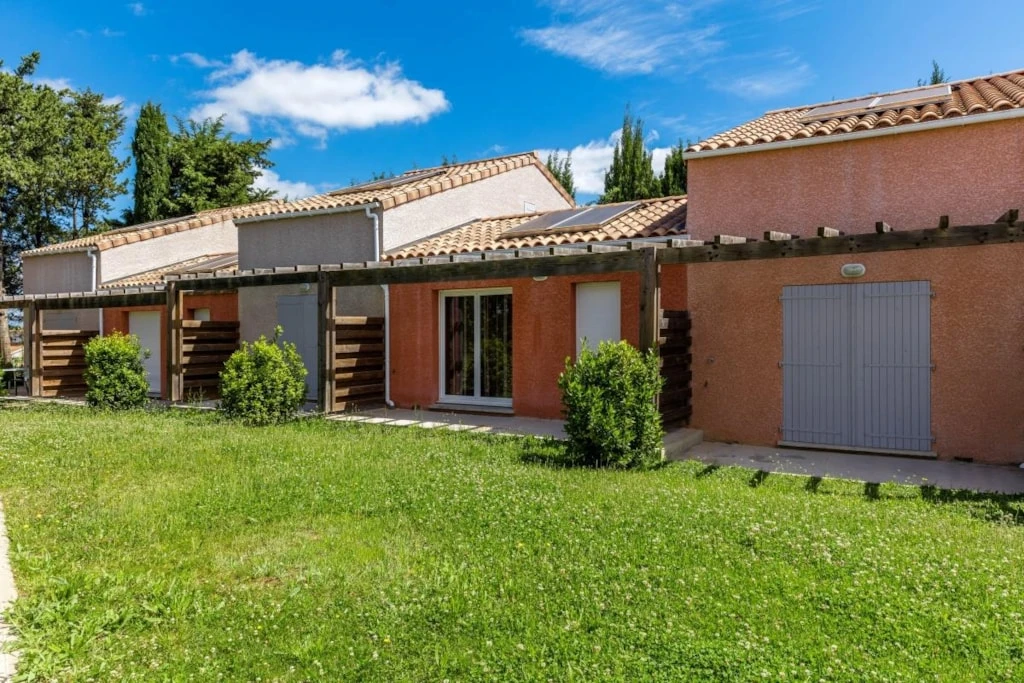 Domaine de Bacchus 3*, Camping 3* à Saint Christol (Hérault) - Location Maison pour 2 personnes - Photo N°16