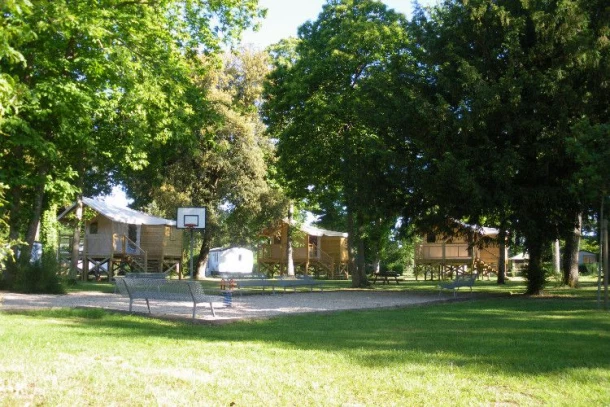Camping Le Port Mulon 3*, Camping 3* à Nort sur Erdre (Loire Atlantique) - Location Tente équipée pour 4 personnes - Photo N°6