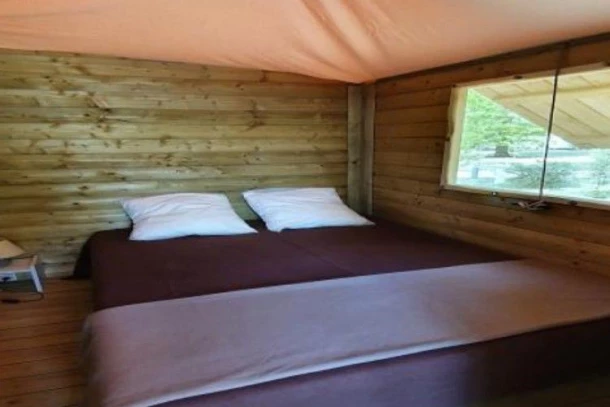 Camping Le Port Mulon 3*, Camping 3* à Nort sur Erdre (Loire Atlantique) - Location Tente équipée pour 4 personnes - Photo N°19