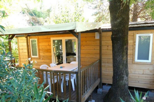 Camping Parc Des Monges 3*, Camping 3* à Auribeau sur Siagne (Alpes Maritimes) - Location Mobil Home pour 4 personnes - Photo N°1