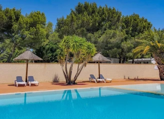 Camping La Grange Neuve 3*, Camping 3* à Sigean (Aude) - Location Roulotte pour 2 personnes - Photo N°2
