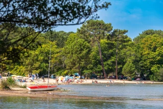 Camping Navarrosse-Plage 4* - Ze collection, Camping 4* à Biscarrosse Lac (Landes) - Location Mobil Home pour 6 personnes - Photo N°2