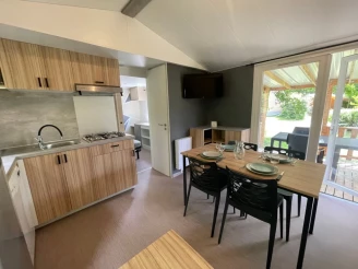 , Camping 3* à Landry (Savoie) - Location Bungalow pour 4 personnes - Photo N°4