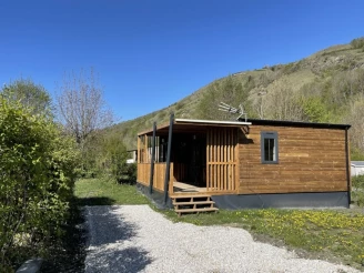 Camping l'Eden de la Vanoise 3*, Camping 3* à Landry (Savoie) - Location Chalet pour 6 personnes - Photo N°3