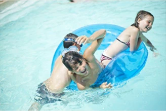 Camping d'Angers - Lac de Maine 4*, Camping 4* à Angers (Maine et Loire) - Location Chalet pour 5 personnes - Photo N°9