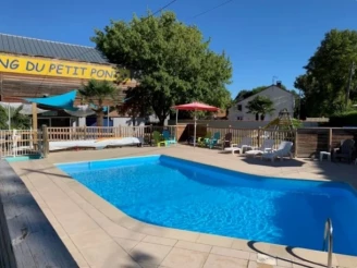 Camping du Petit Pont 3* , Camping 3* à Arvert (Charente Maritime) - Location Mobil Home pour 4 personnes - Photo N°2