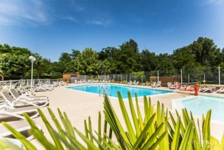 Camping La Digue 4*, Camping 4* à Ruoms (Ardèche) - Location Mobil Home pour 6 personnes - Photo N°2