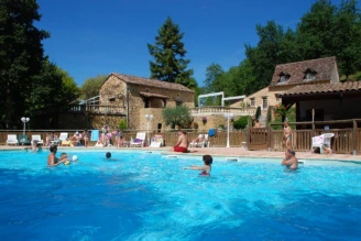 Camping Le Moulin de Surier 4*, Camping 4* à Beaumont du Périgord (Dordogne) - Location Chalet pour 3 personnes - Photo N°4