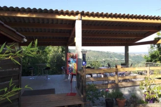 Camping Les Chataigniers 2*, Camping 2* à Ribes (Ardèche) - Location Chalet pour 4 personnes - Photo N°4