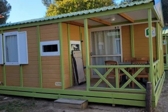 Camping Les Chataigniers 2*, Camping 2* à Ribes (Ardèche) - Location Chalet pour 4 personnes - Photo N°1