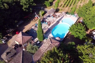 Camping Les Cruses 3*, Camping 3* à Ribes (Ardèche) - Location Chalet pour 5 personnes - Photo N°2